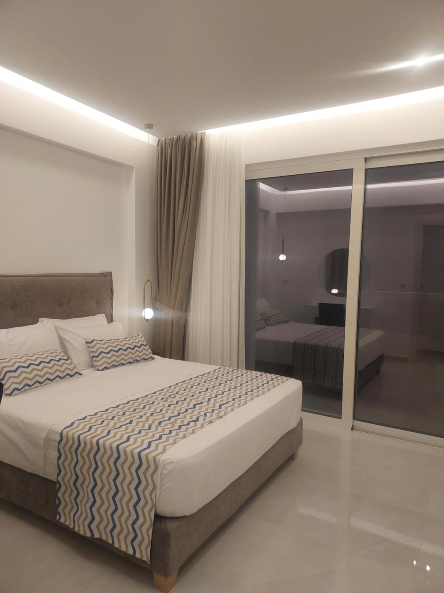 Oceana Suites เยโอริยิอูโปลิส ภายนอก รูปภาพ