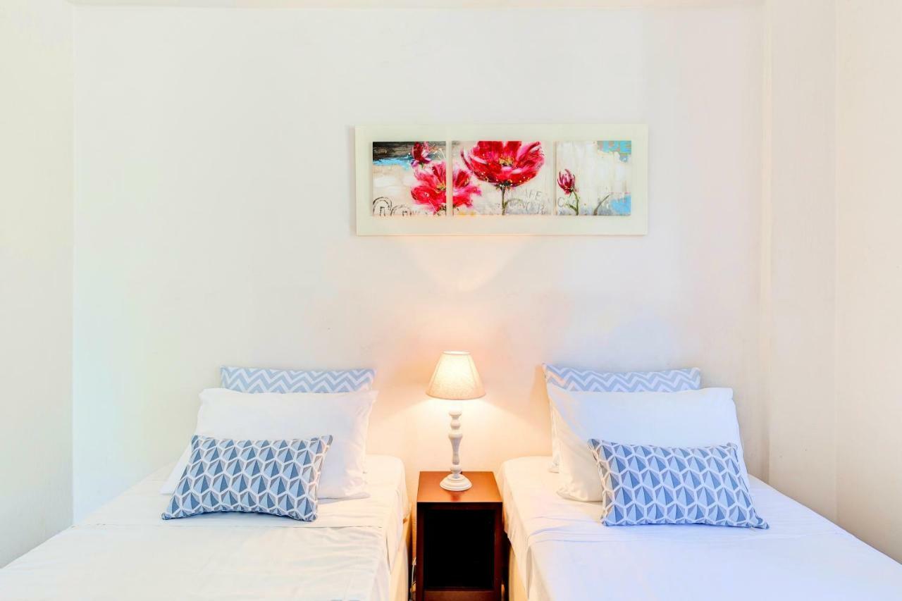 Oceana Suites เยโอริยิอูโปลิส ภายนอก รูปภาพ
